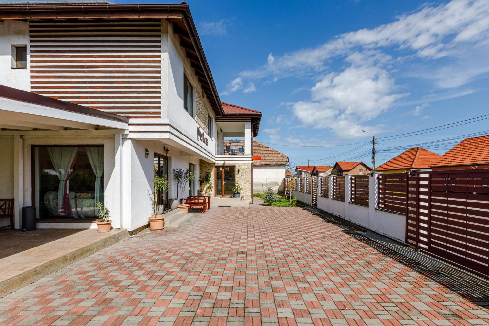 Gasthaus Sacalaz Hotel ทิมิชัวรา ภายนอก รูปภาพ
